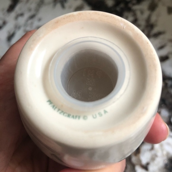 Pfaltzgraff Naturewood Salt & Pepper Shakers - Picture 8 of 9